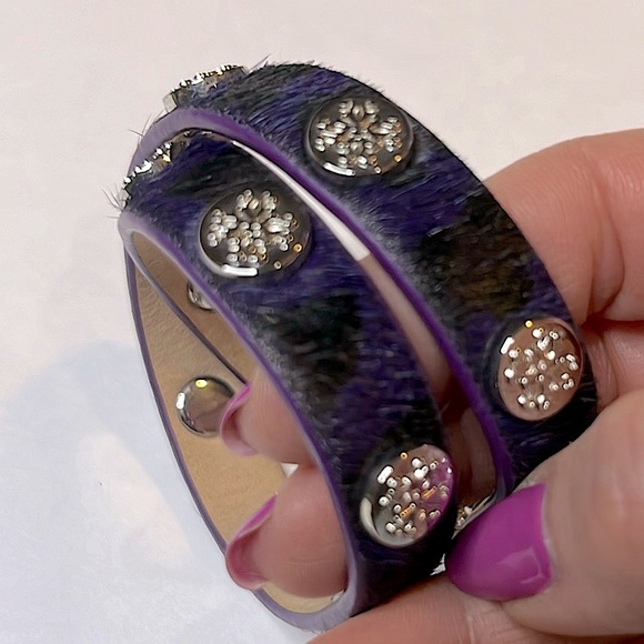 Rustic Cuff - Set of 2 Purple & Black Leather Bracelets - Picture 7 of 8